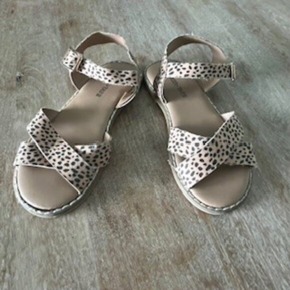 Tucker + Tate Girls Leopard Print Sandals -  Girls Size 11 - Picture 1 of 5